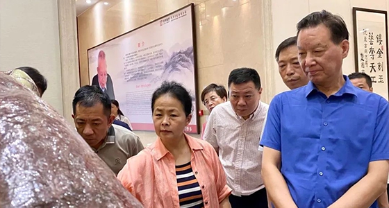 石语千秋松，广迎八方客——888集团·倪东方艺术博物馆